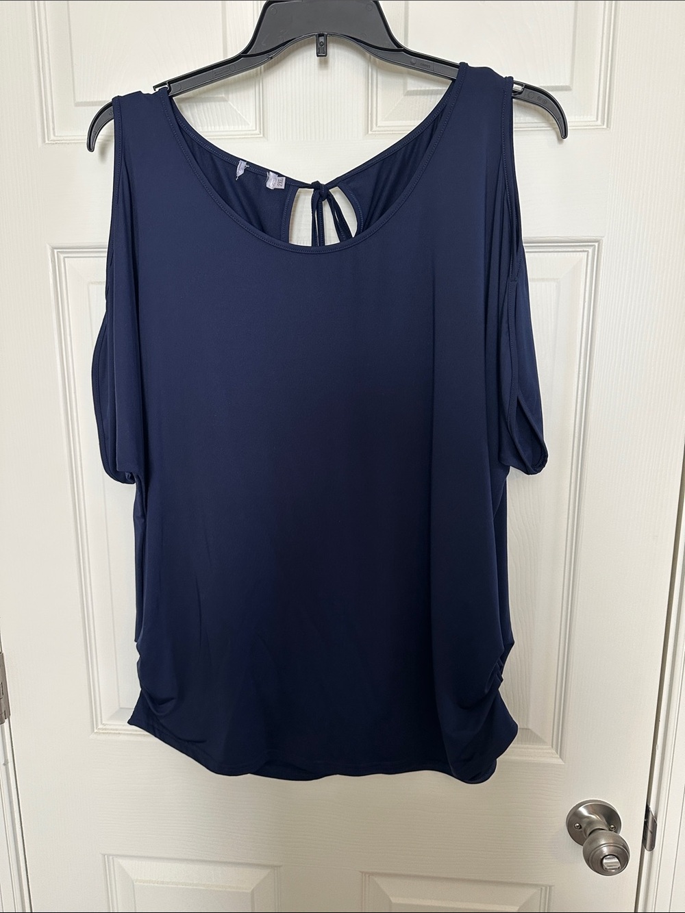 NWOT Women's Navy Cold-Shoulder Tie-Back Top
